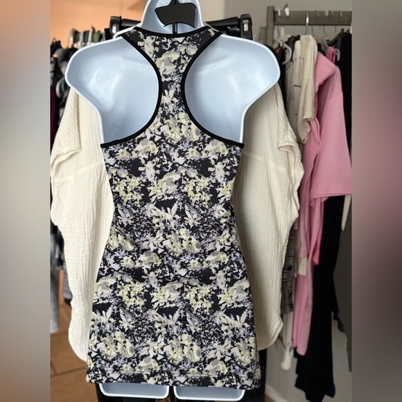 Lululemon Cool Racerback Crosscourt Petal Black Clarity Yellow / Black Size‎ 6 - Picture 6 of 11